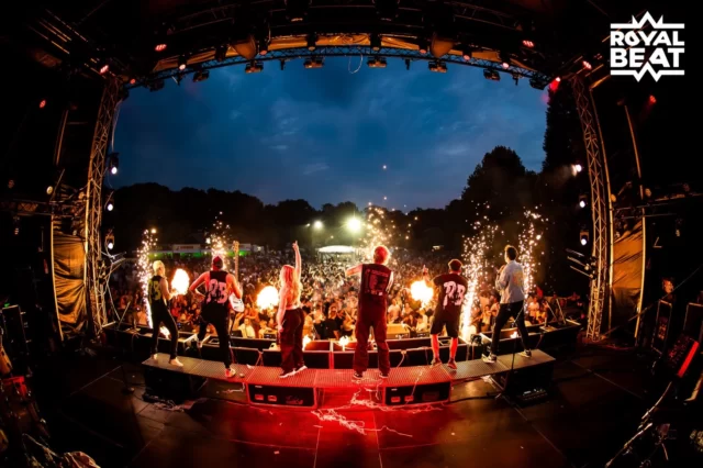 Coming up dit weekend: @hetwijksestadsfeest en @rksvhalsteren 🔥 Schroef die haringen maar vast extra aan, want de Royal Beat feestkaravaan staat al met een half wiel uit de hangar. 🥳