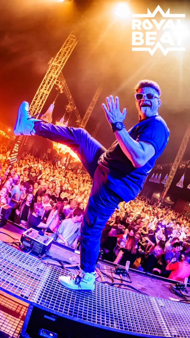 Geer & Miek leggen het je wel even uit in deze recap van afgelopen vrijdag 🤩We verplaatsen onze Glitter en Glamour parade dit weekend van Wijk bij Duurstede naar Groningen voor nieuwe doldwaze avonturen. Keep you posted.🎥: @jort_dorn